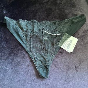 Black La Perla Thong, size 4 (US L) NWT